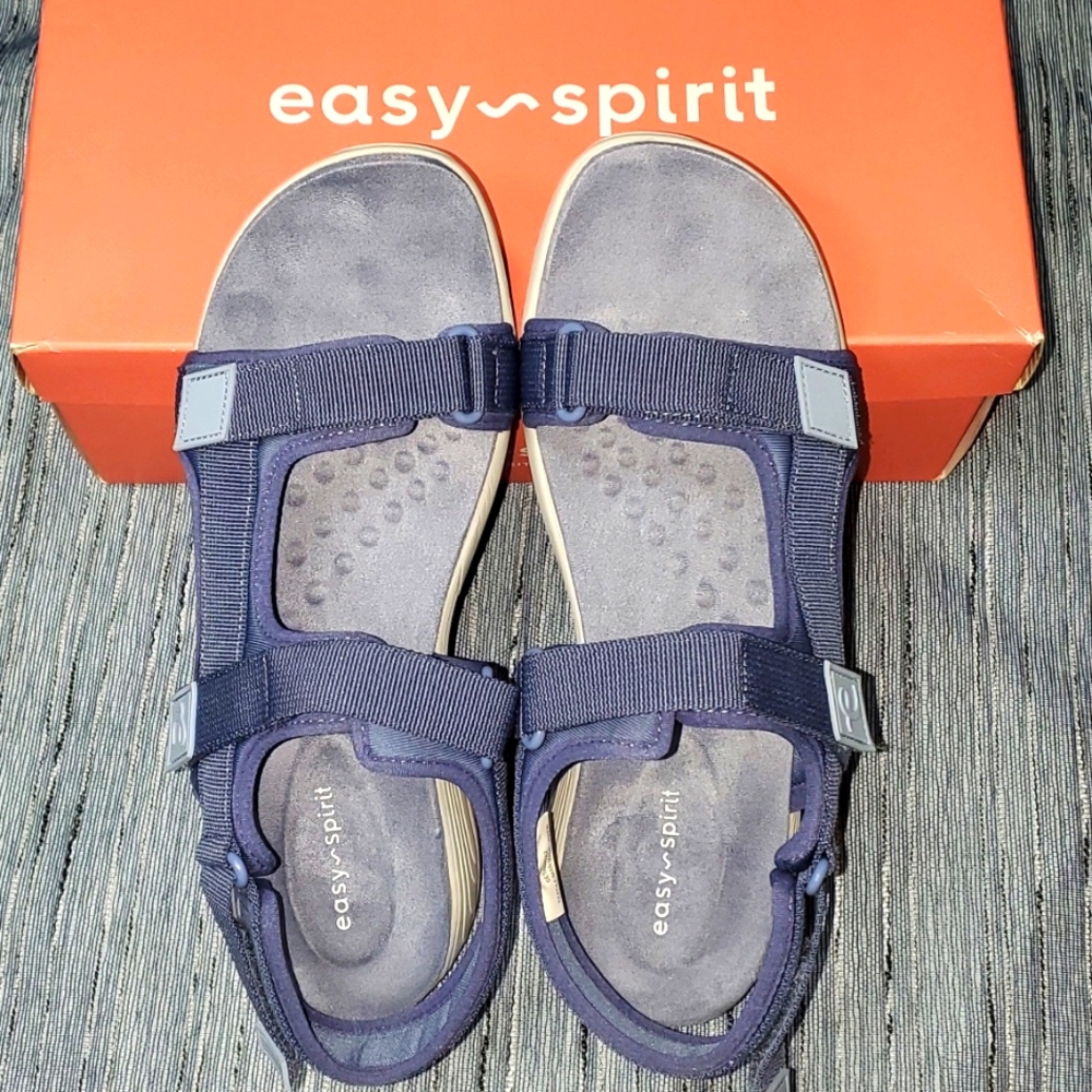 NEW Easy Spirit navy blue comfort sole sandals with adjustable straps size 9